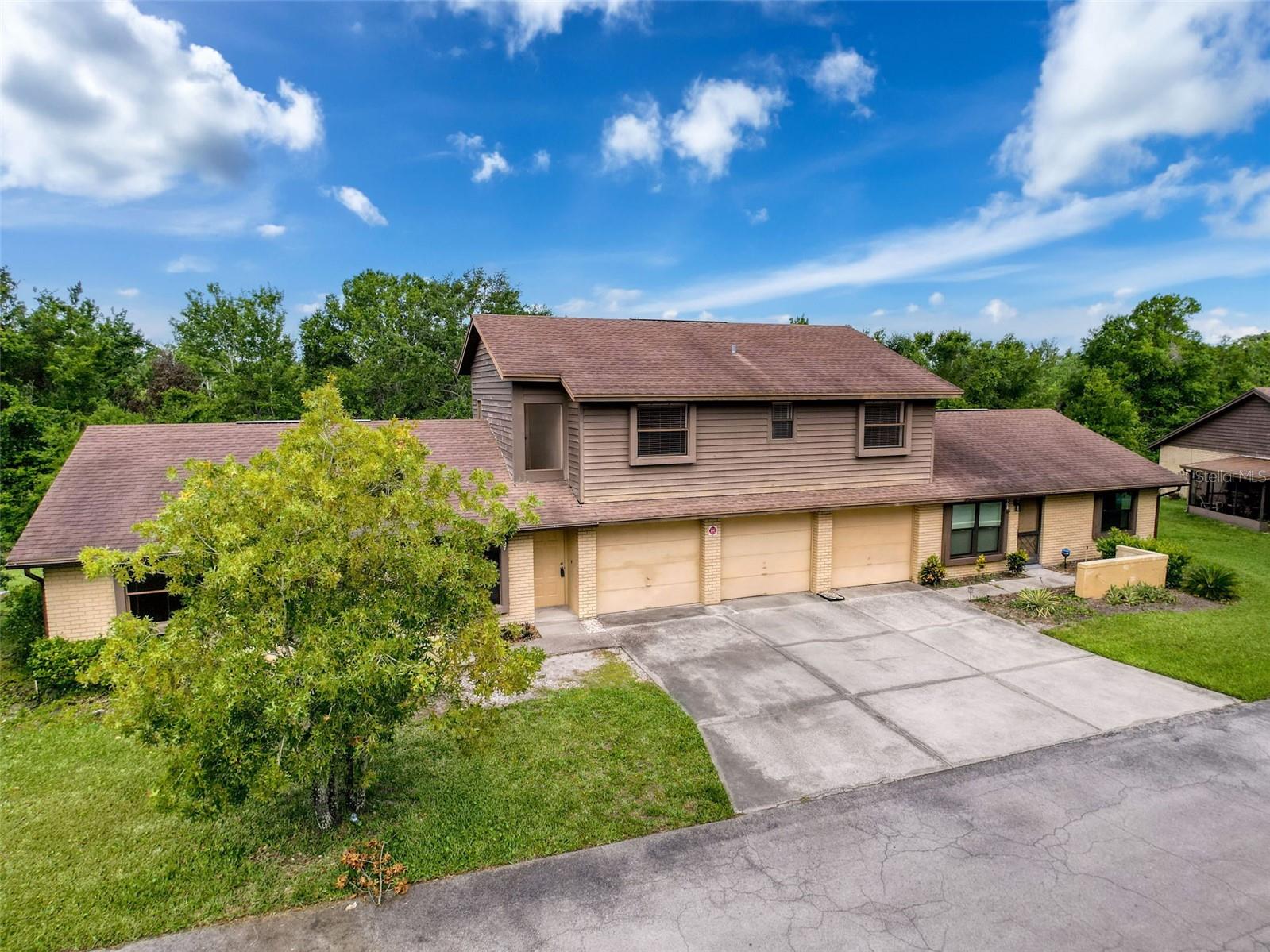 507 E CURLEW PLACE