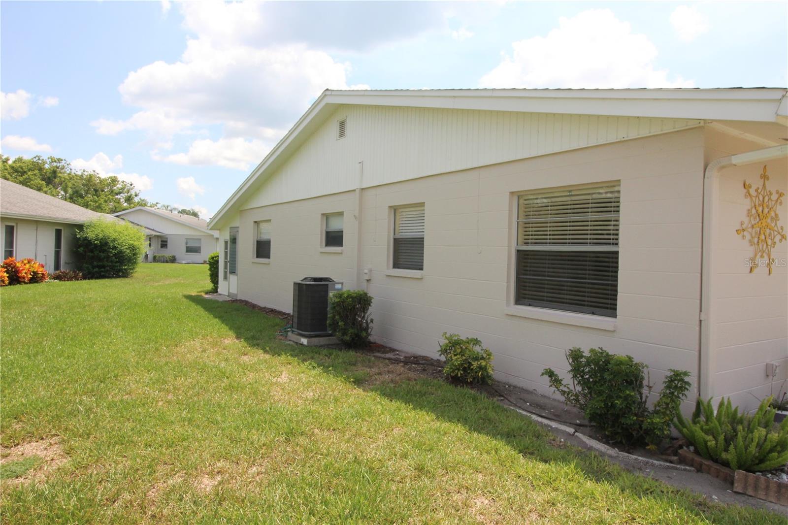 402 DORCHESTER PLACE 44