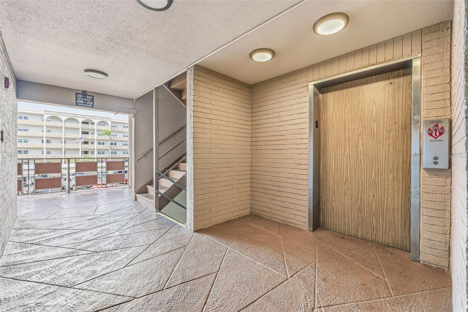 FIVE TOWNS OF ST PETE - Residential