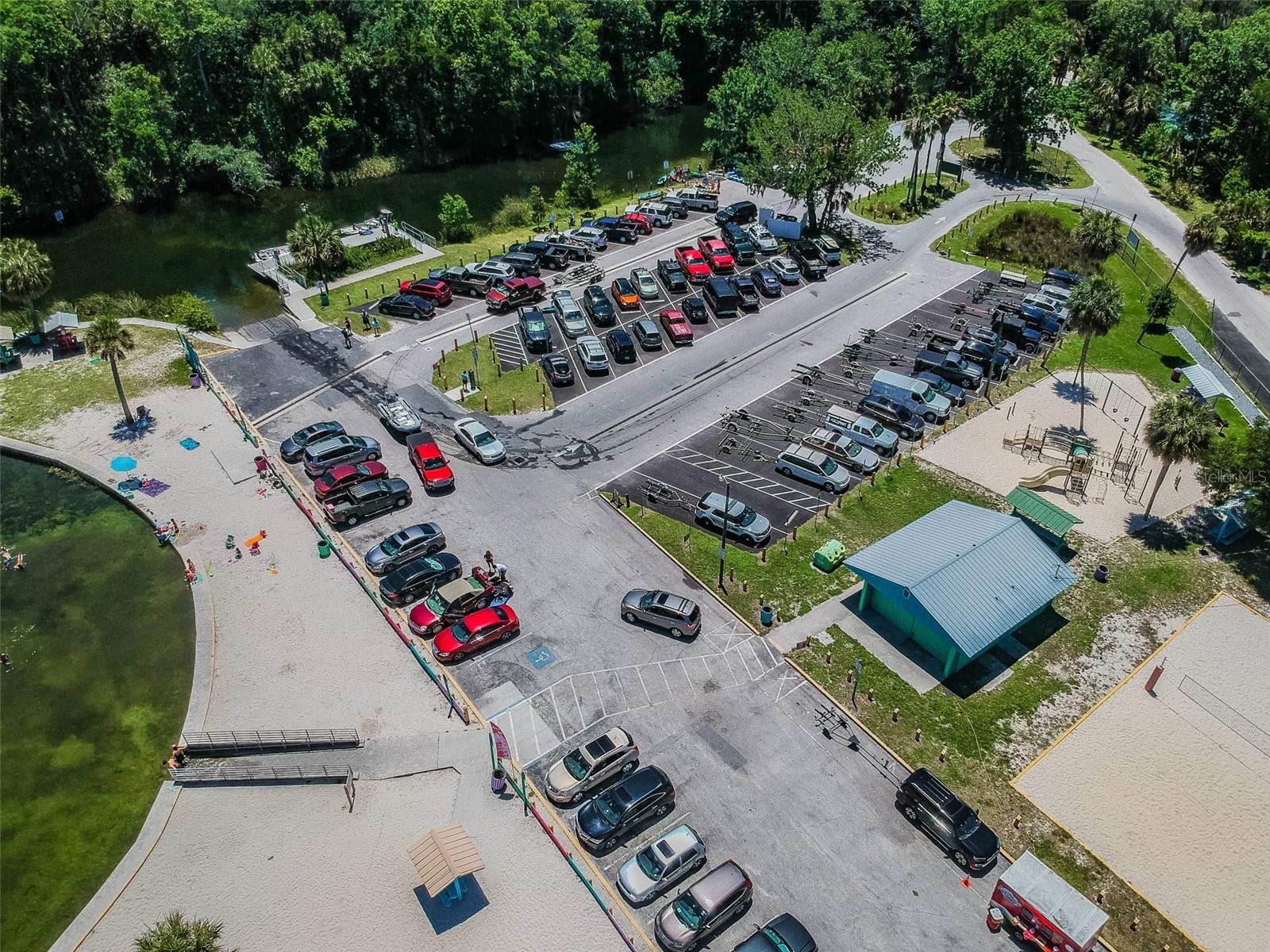 WEEKI WACHEE GARDENS UN 1 - Residential