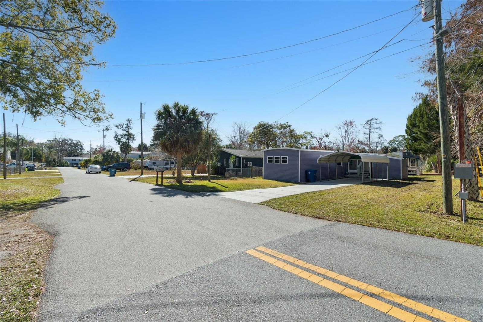 WEEKI WACHEE GARDENS UN 1 - Residential