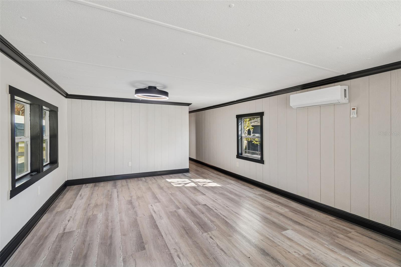 WEEKI WACHEE GARDENS UN 1 - Residential