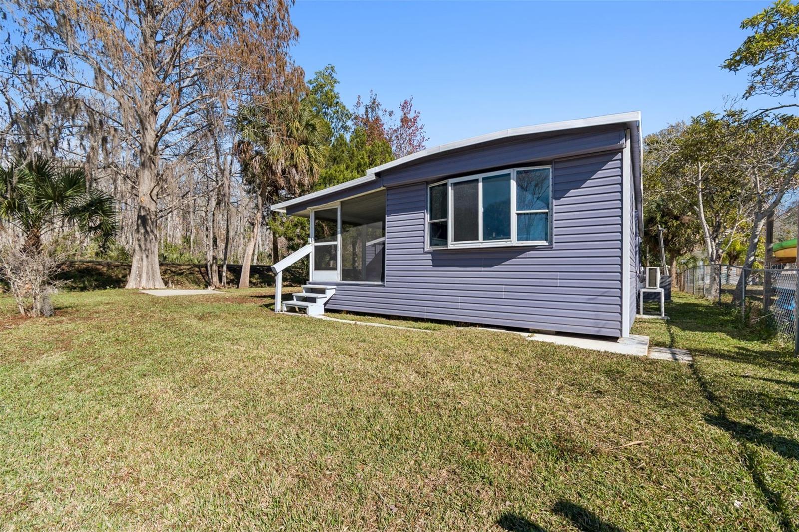 WEEKI WACHEE GARDENS UN 1 - Residential