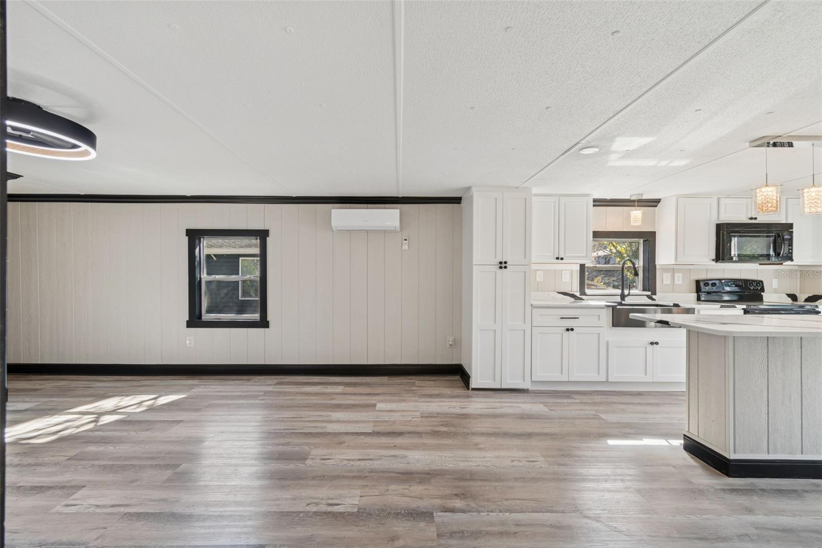 WEEKI WACHEE GARDENS UN 1 - Residential