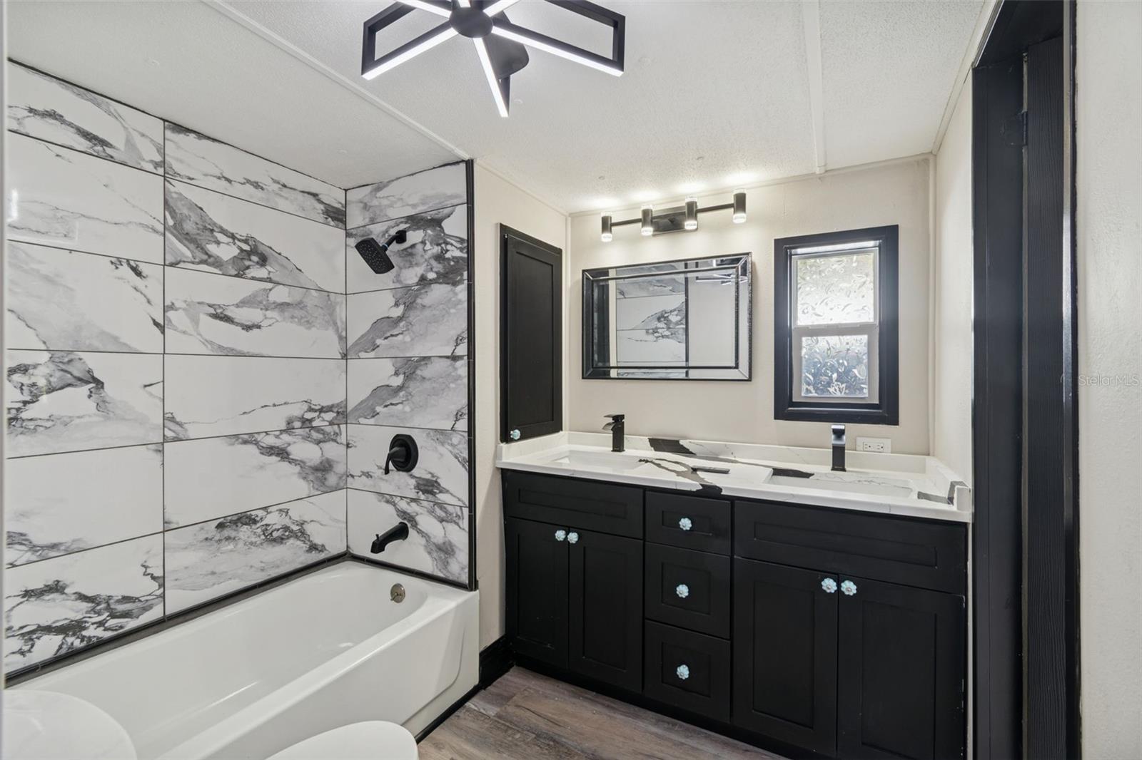 WEEKI WACHEE GARDENS UN 1 - Residential