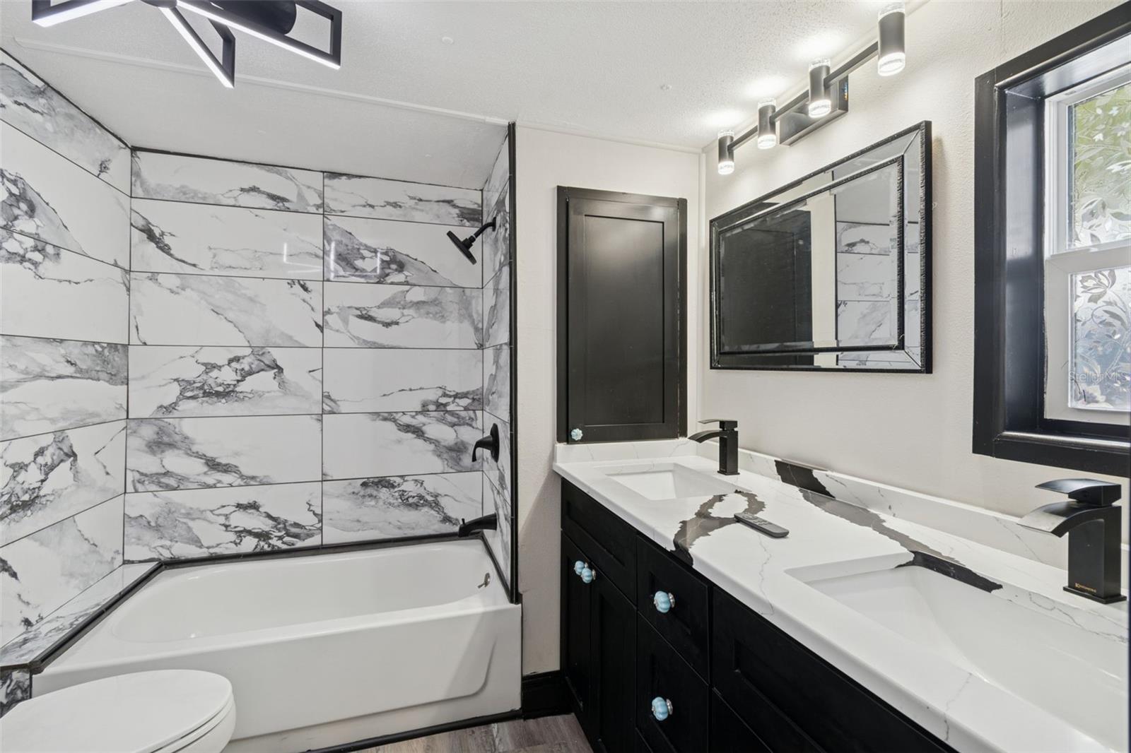 WEEKI WACHEE GARDENS UN 1 - Residential