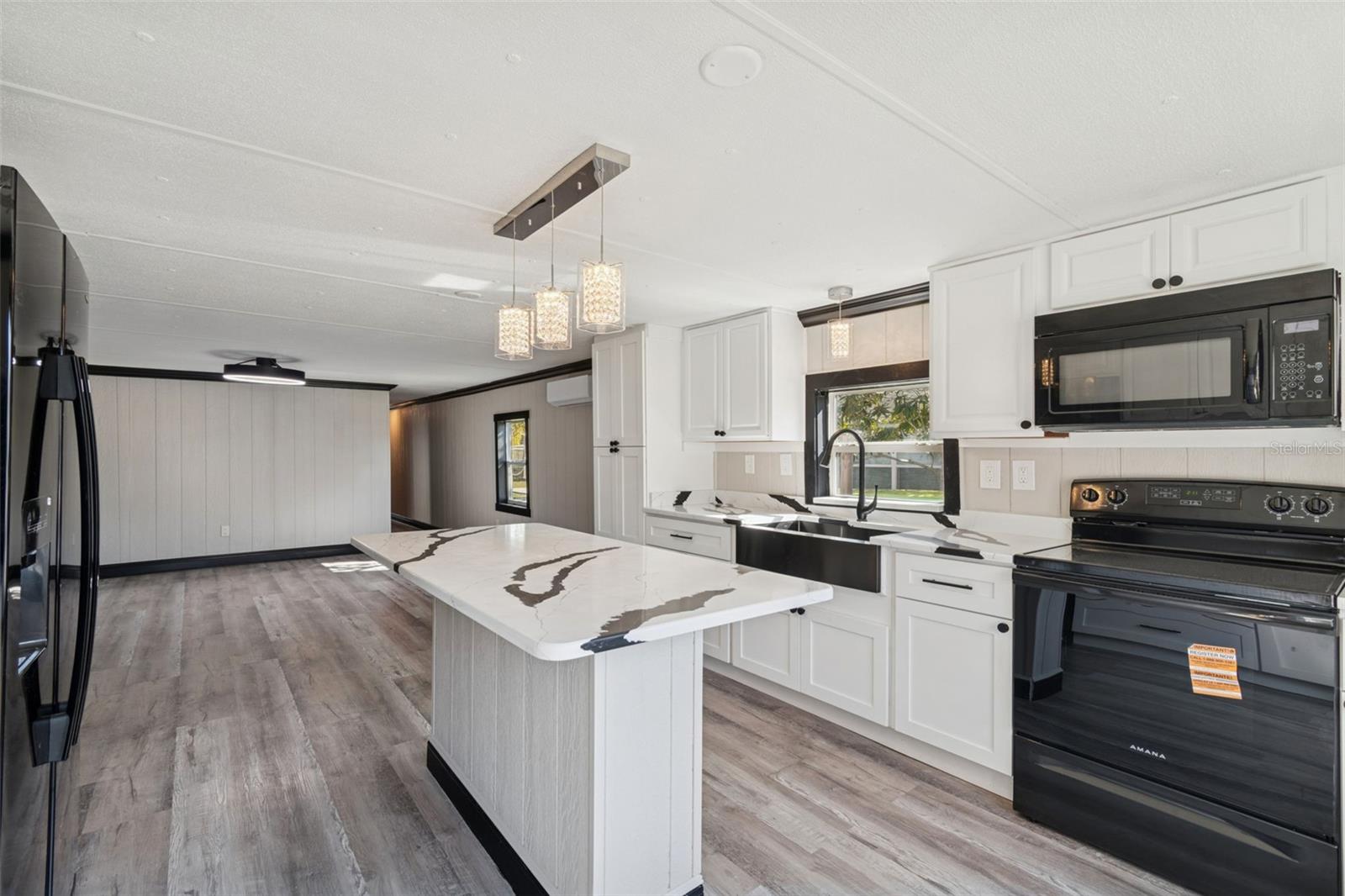 WEEKI WACHEE GARDENS UN 1 - Residential