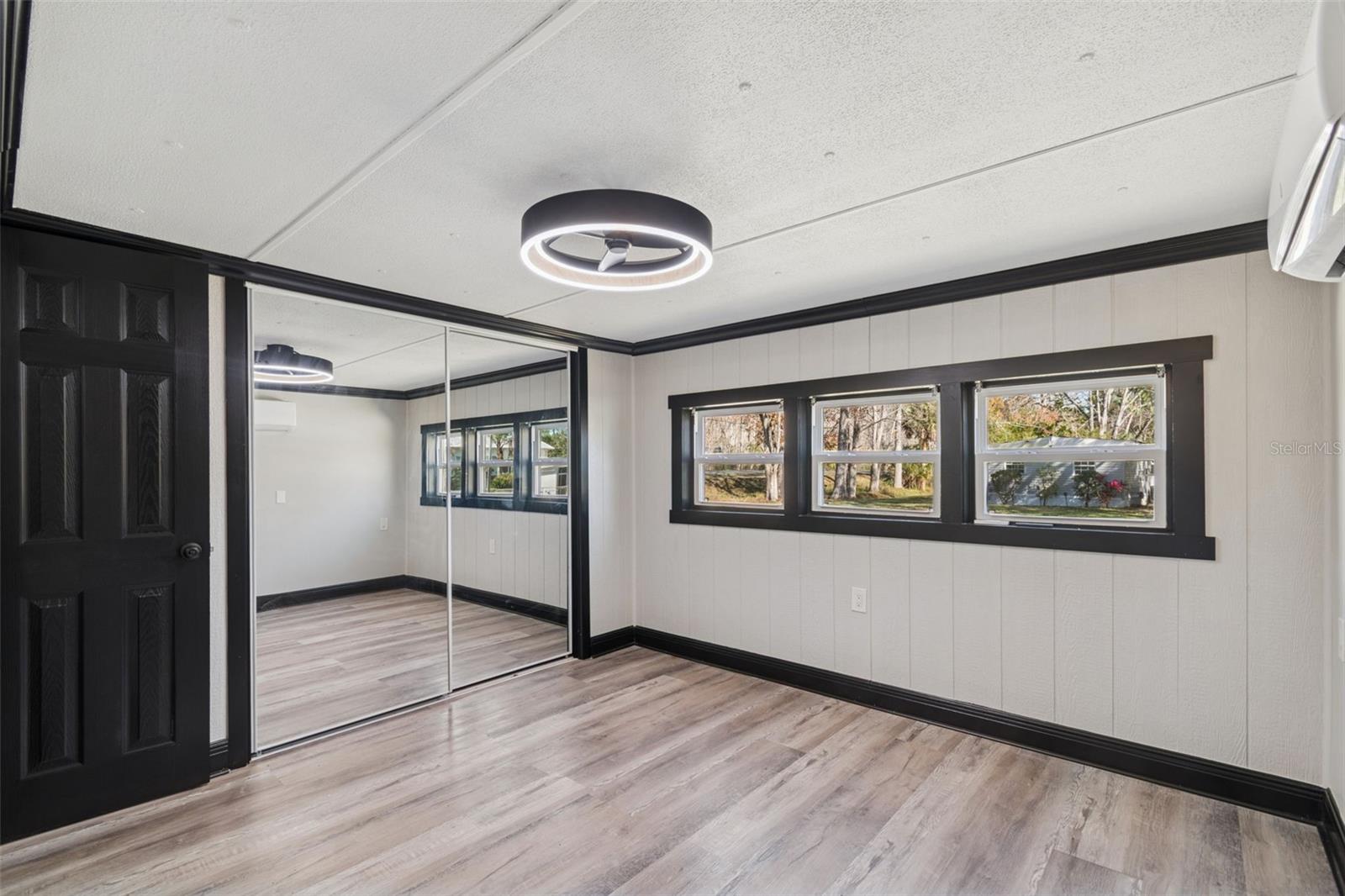 WEEKI WACHEE GARDENS UN 1 - Residential