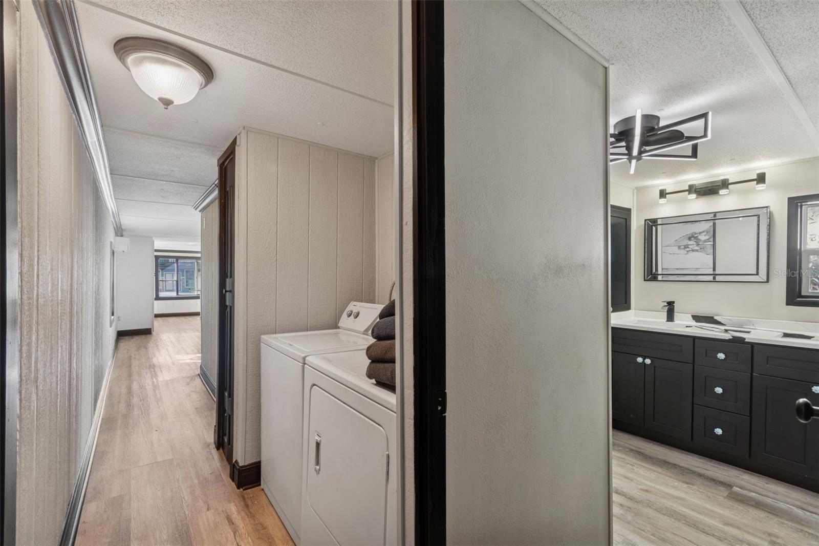 WEEKI WACHEE GARDENS UN 1 - Residential