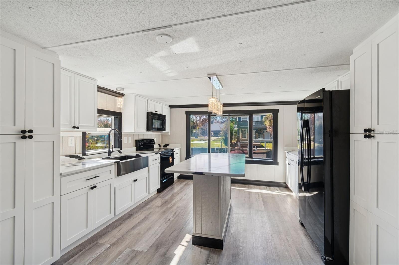 WEEKI WACHEE GARDENS UN 1 - Residential