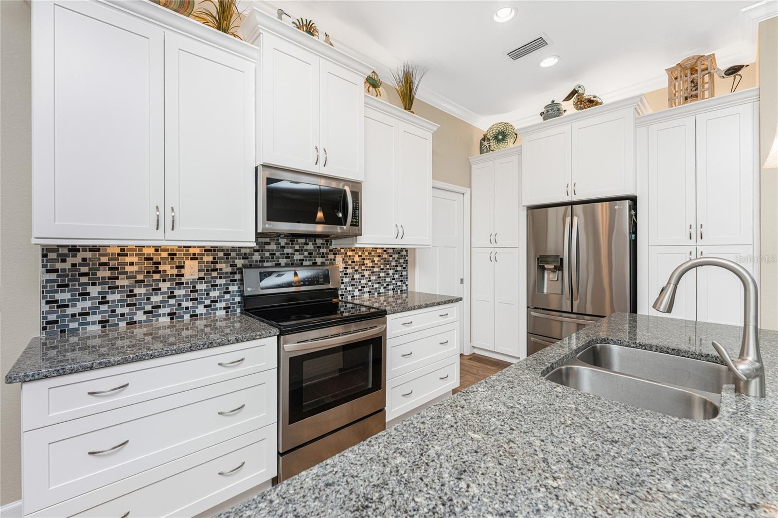 ROTONDA WEST BROADMOOR - Residential