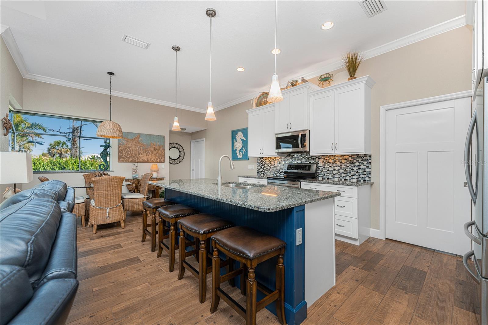 ROTONDA WEST BROADMOOR - Residential