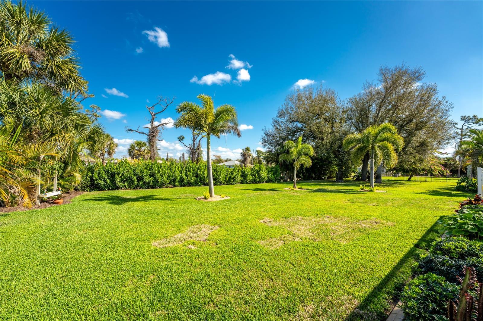 ROTONDA WEST BROADMOOR - Residential