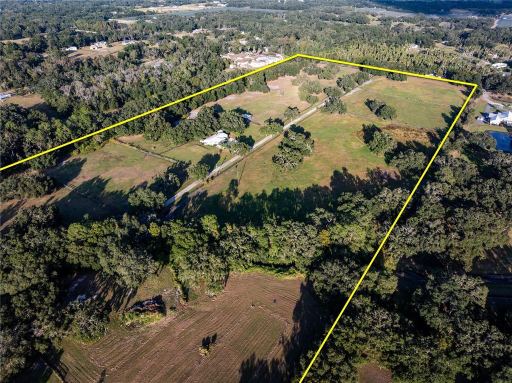 Photo of 12537 Tomar Drive, Thonotosassa, FL 33592 (MLS # TB8447911)