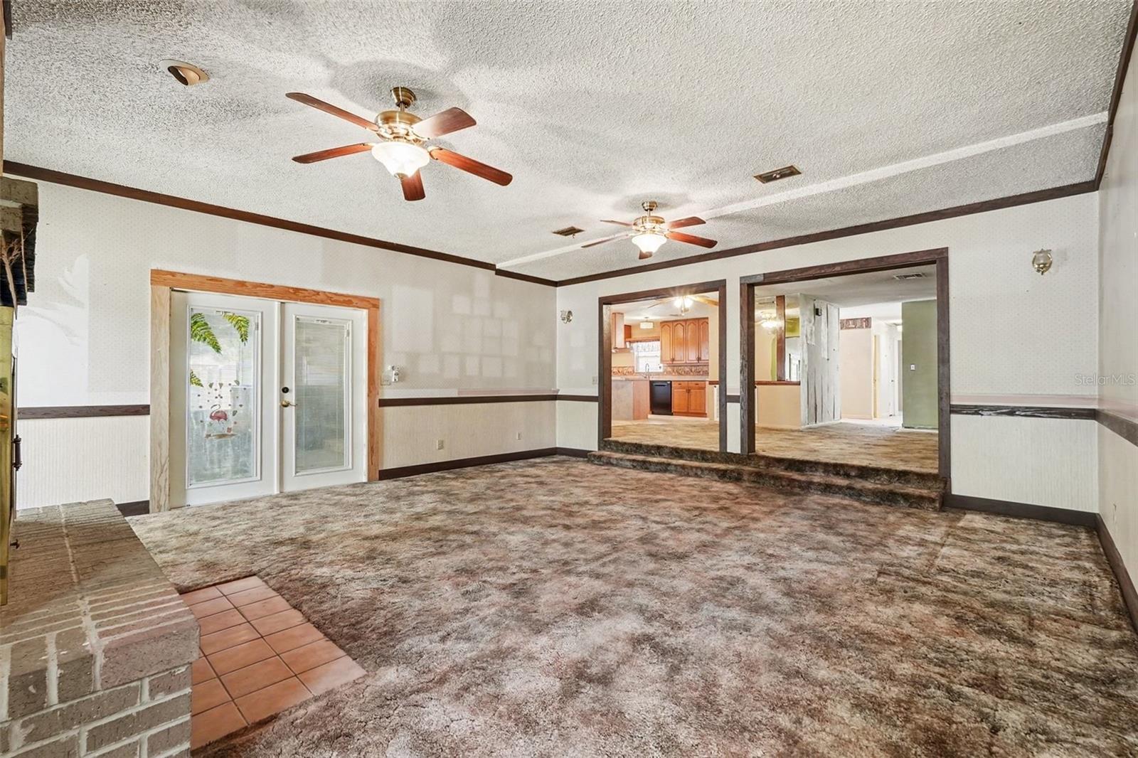 ROLLING MEADOWS - Residential