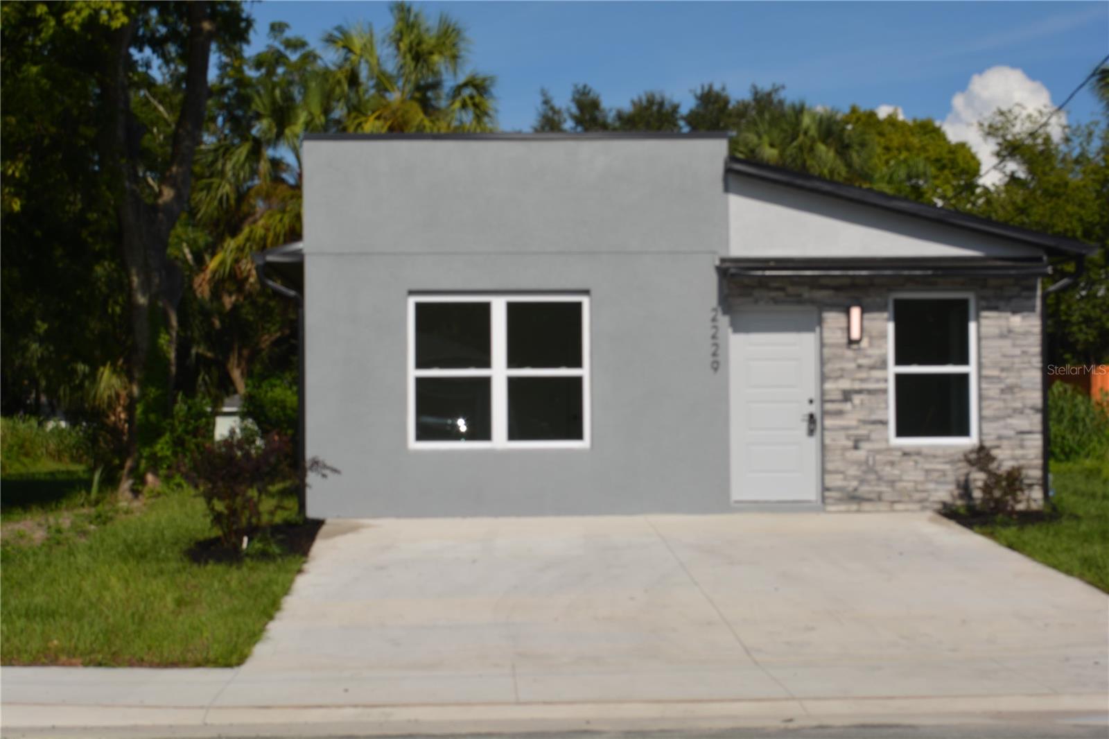 2229 RANDALL STREET