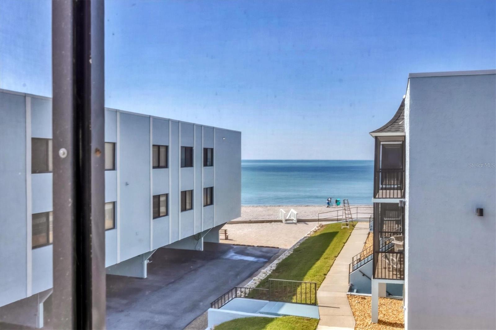 LACOQUINA BEACH BLDG D - Residential