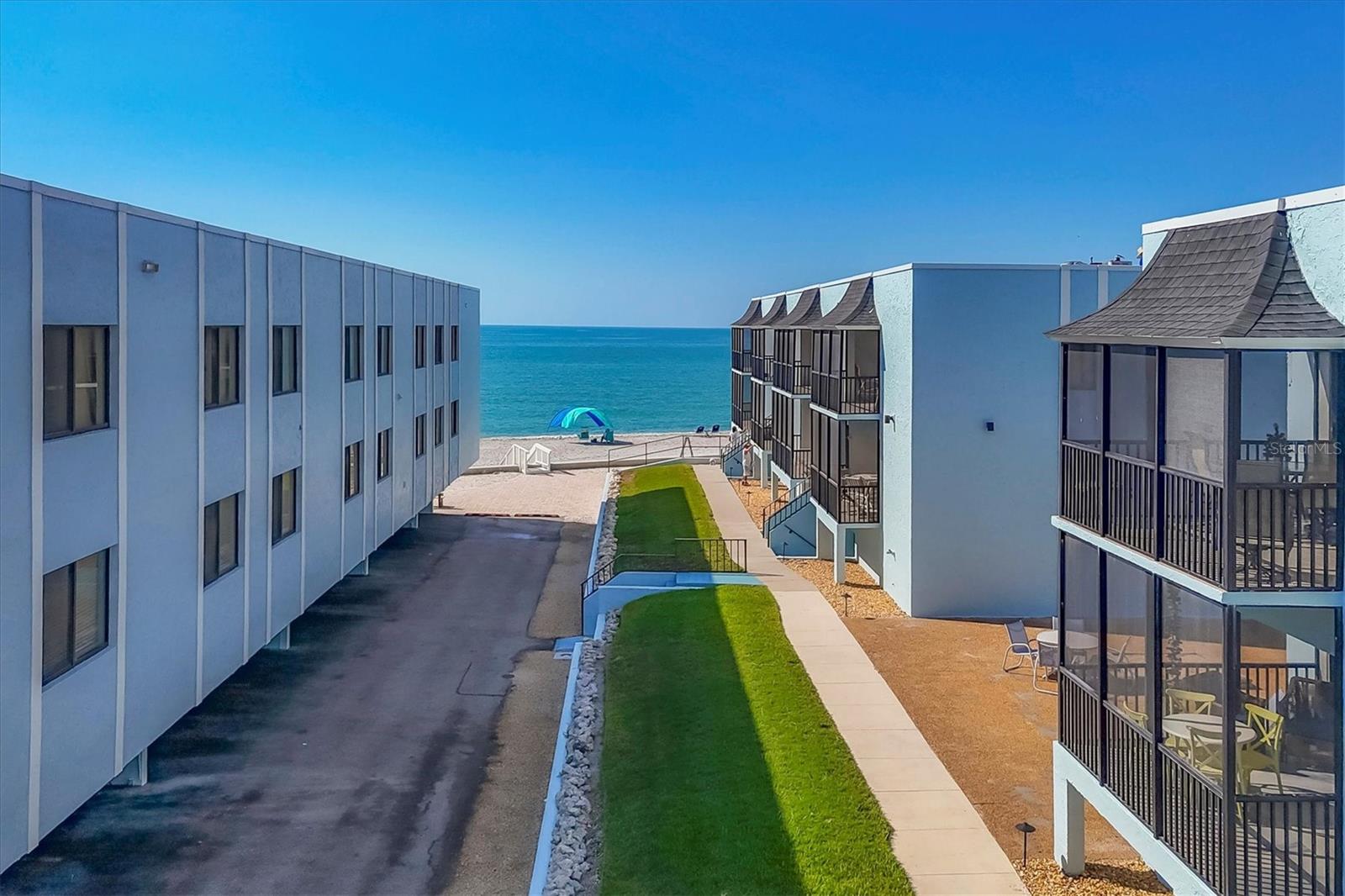 LACOQUINA BEACH BLDG D - Residential