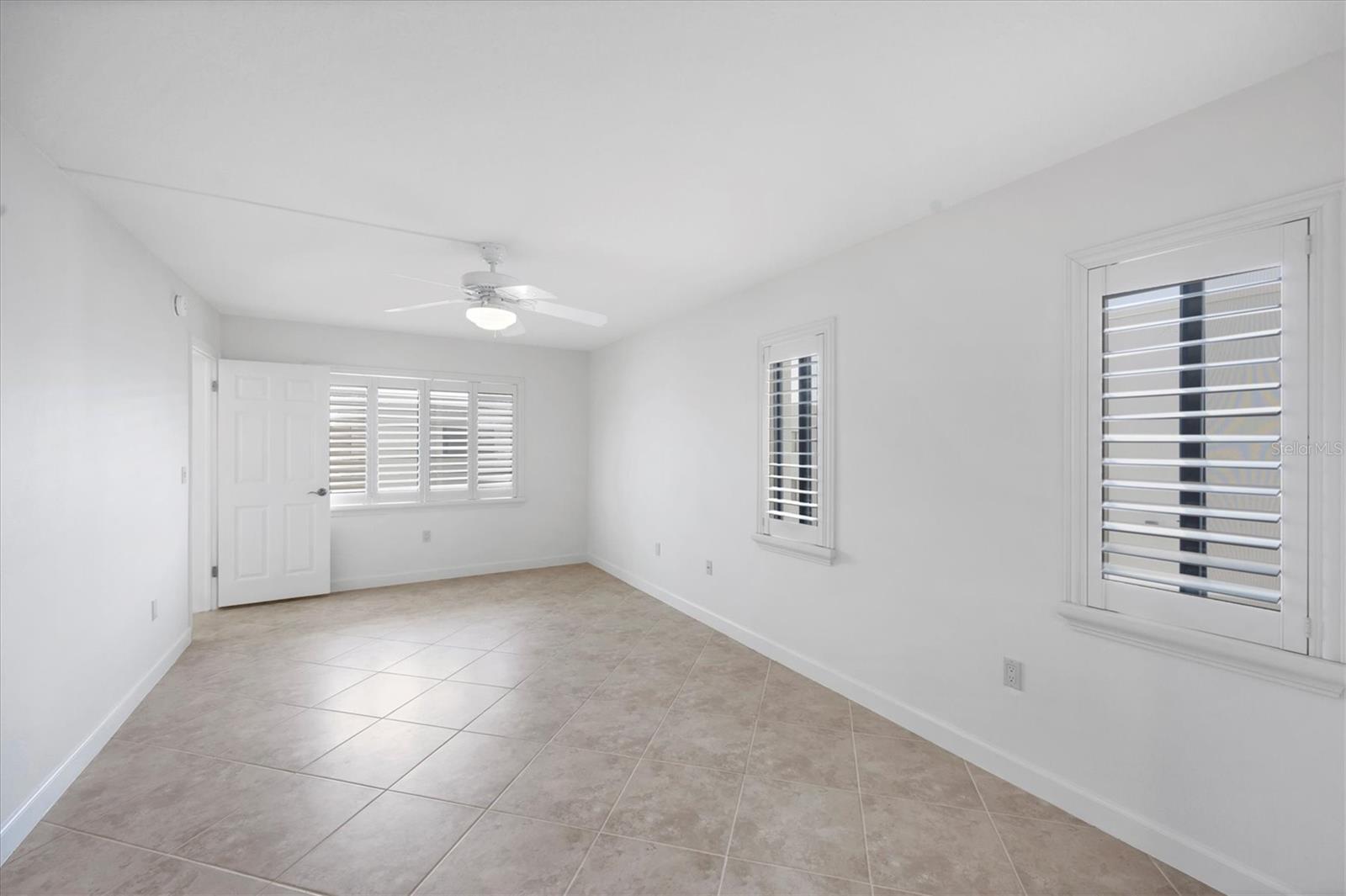 LACOQUINA BEACH BLDG D - Residential