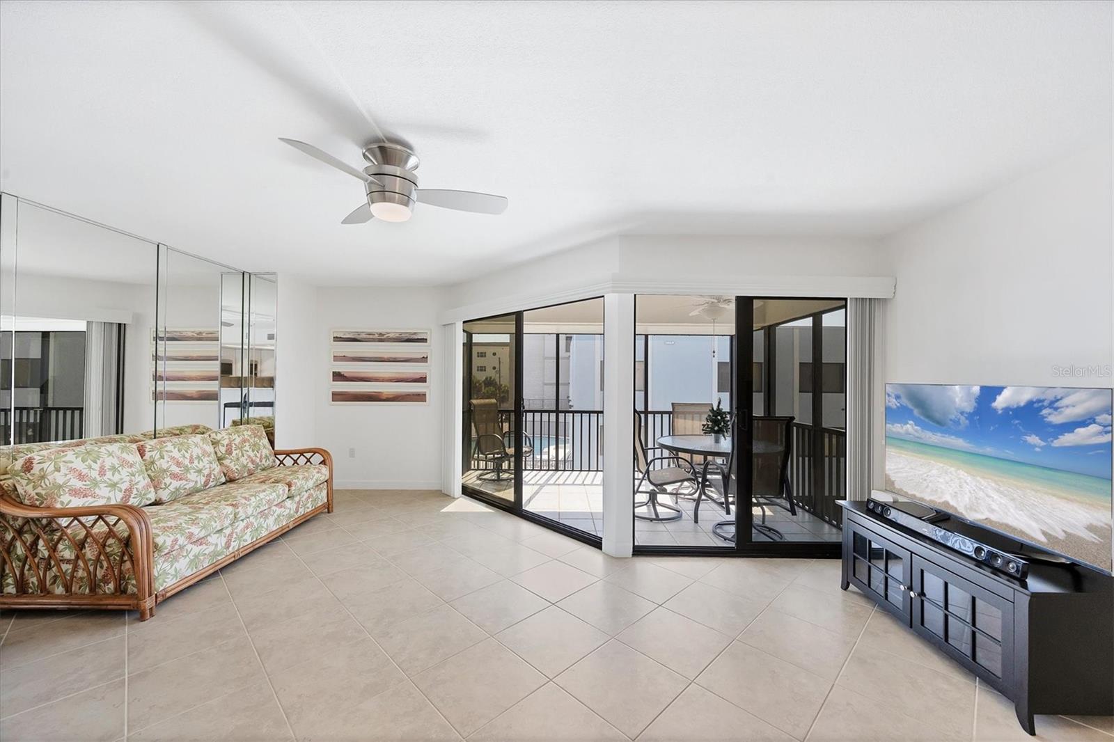 LACOQUINA BEACH BLDG D - Residential