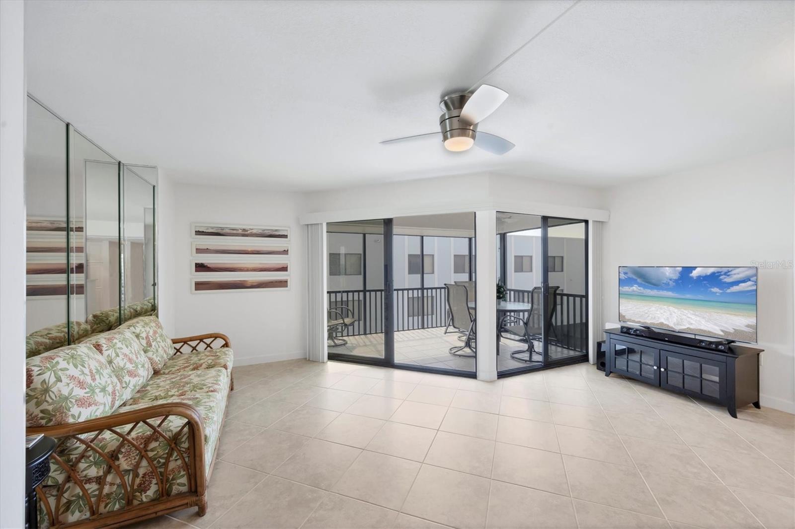 LACOQUINA BEACH BLDG D - Residential