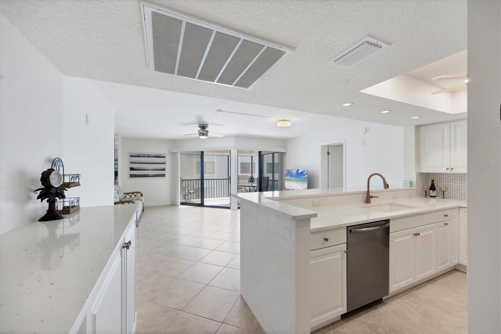 LACOQUINA BEACH BLDG D - Residential