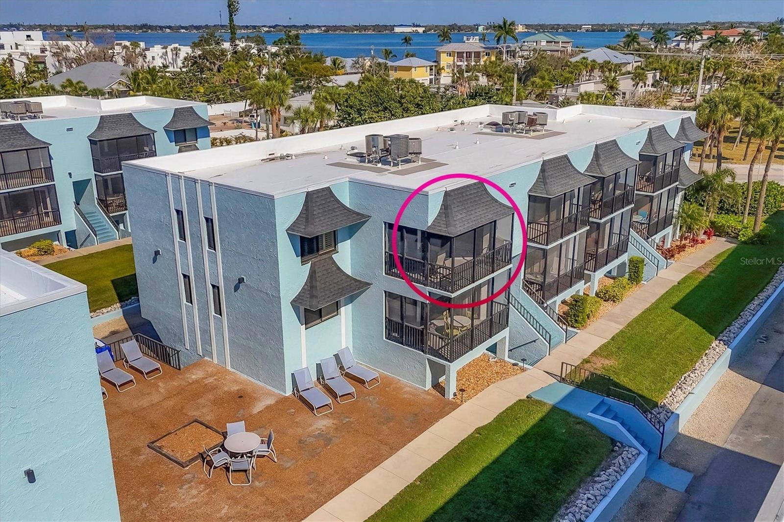 LACOQUINA BEACH BLDG D - Residential