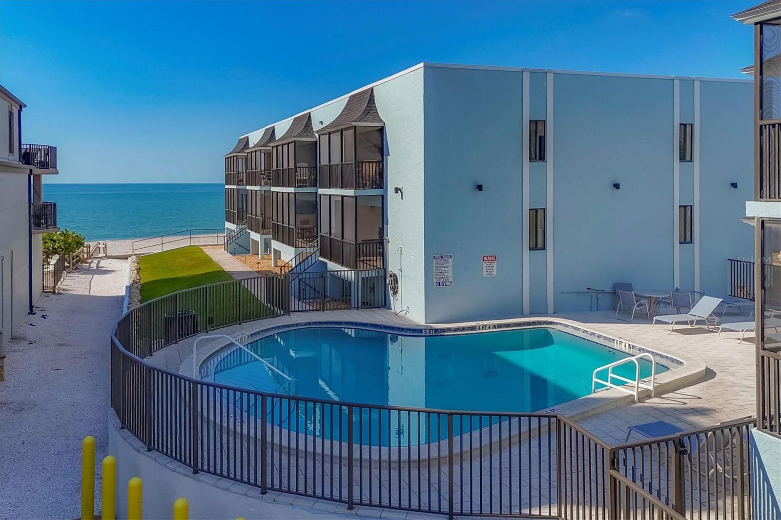 LACOQUINA BEACH BLDG D - Residential