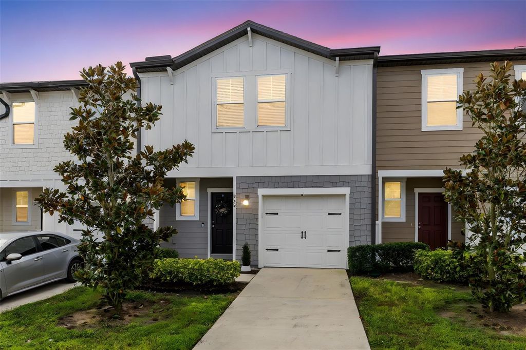 Photo of 528 Madison Drive, Davenport, FL 33837 (MLS # S5136530)