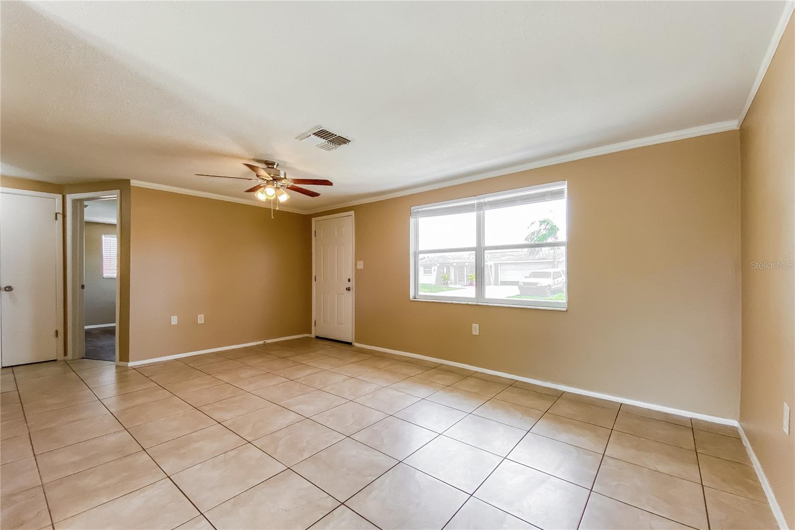 HOLIDAY LAKE ESTATES - Residential Lease