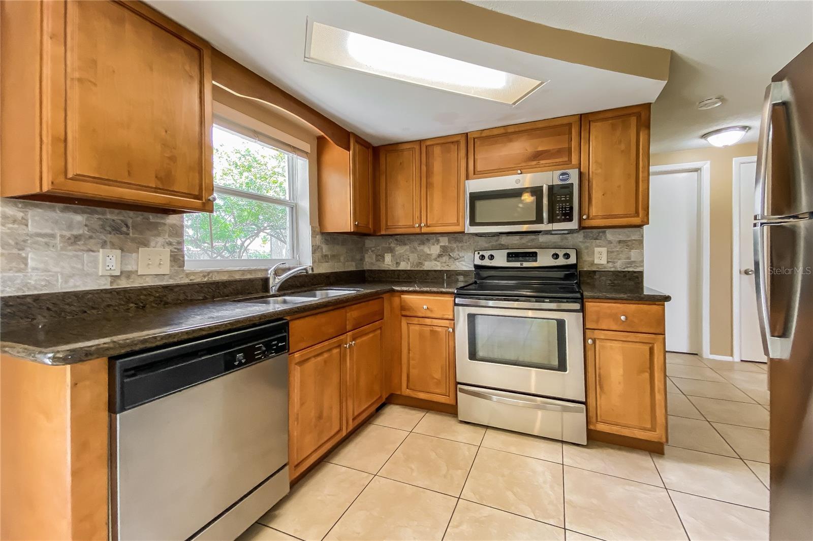 HOLIDAY LAKE ESTATES - Residential Lease