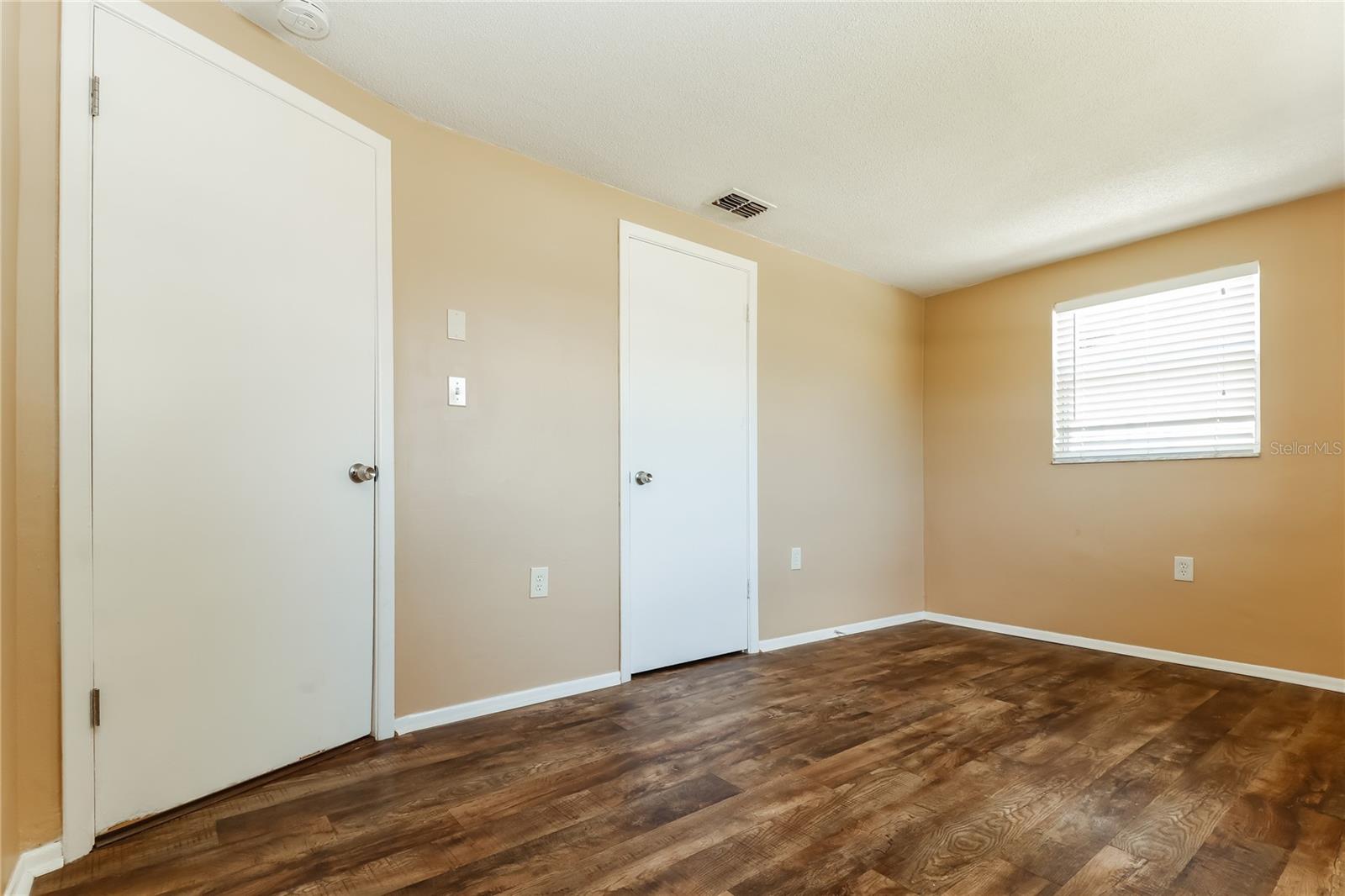 HOLIDAY LAKE ESTATES - Residential Lease