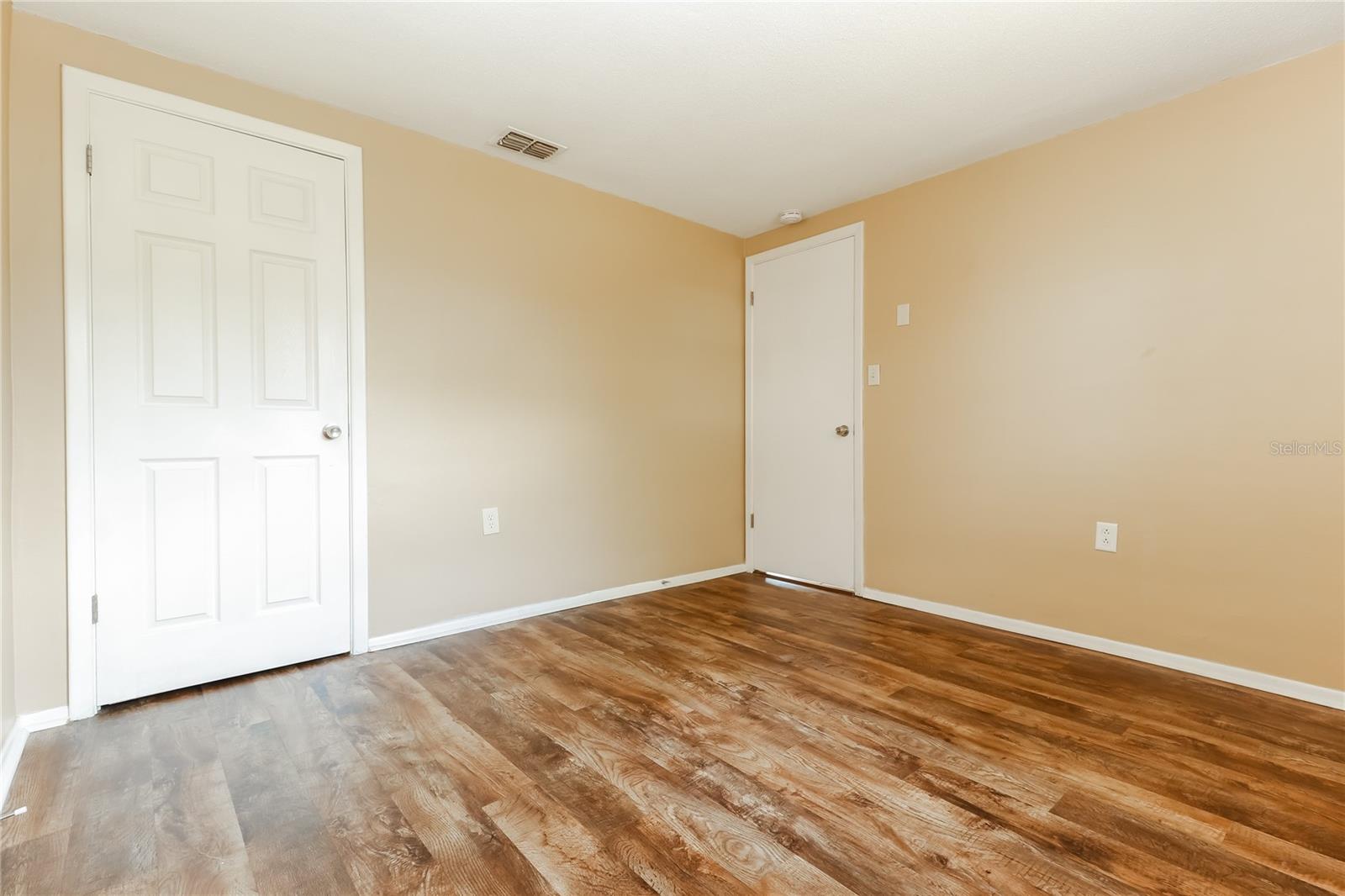 HOLIDAY LAKE ESTATES - Residential Lease