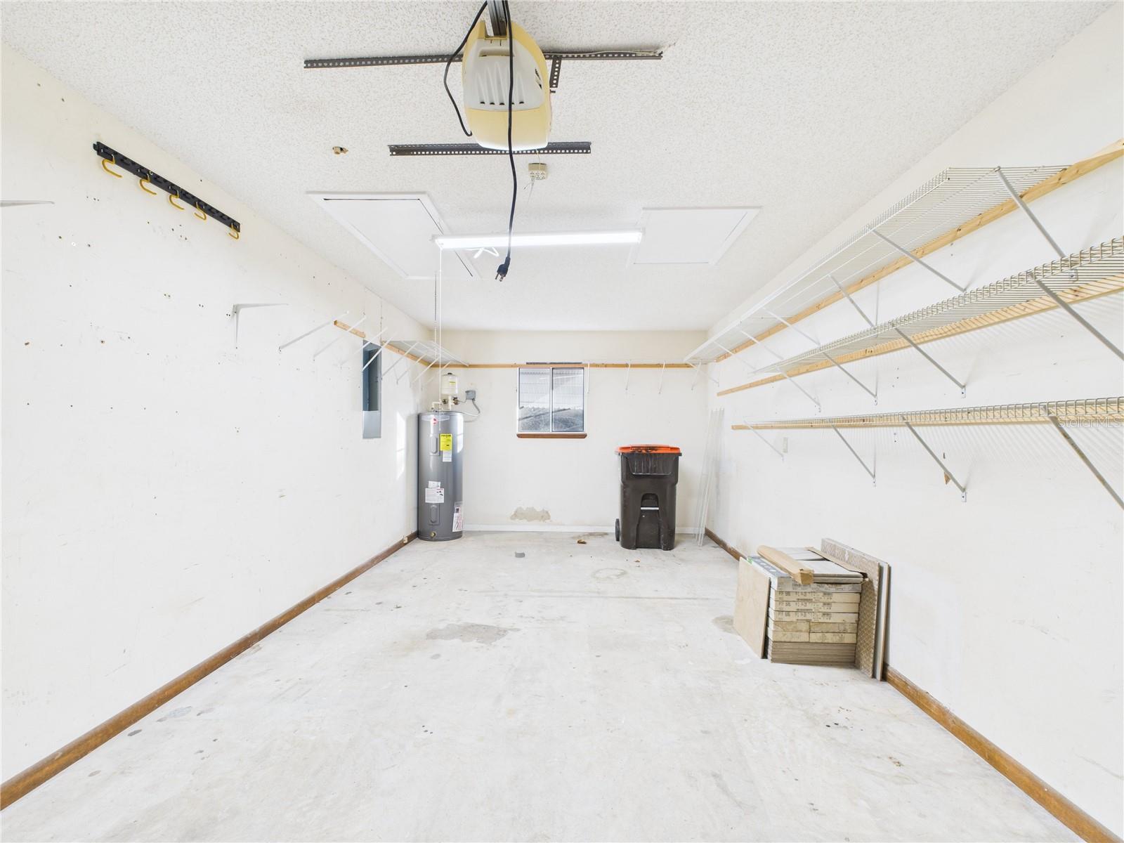 PALM CAY - Residential