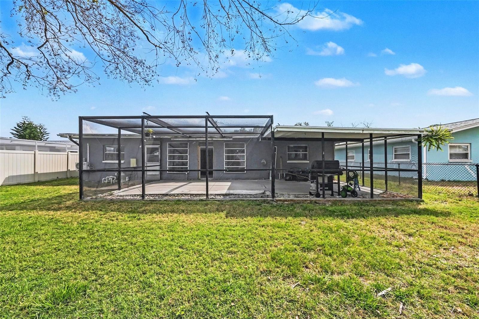 HARBOR PALMS - Residential