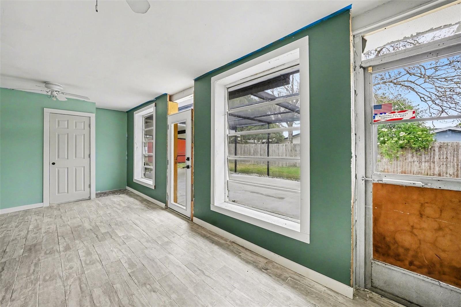 HARBOR PALMS - Residential