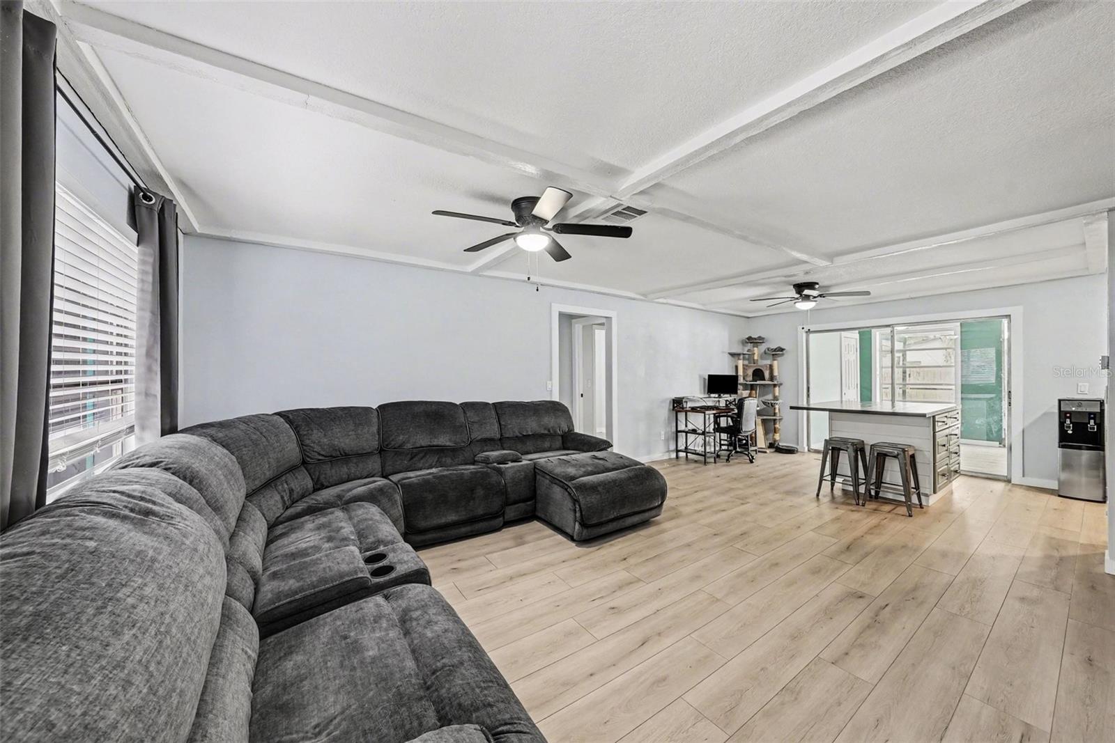 HARBOR PALMS - Residential