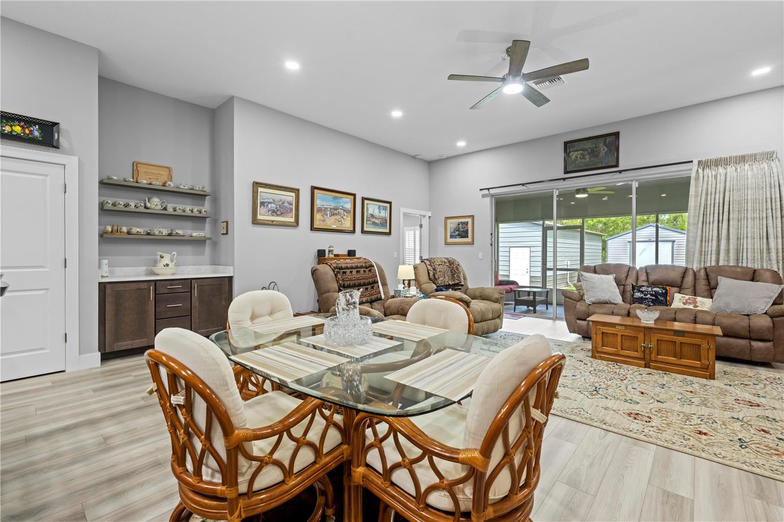ROYAL HIGHLANDS - Residential