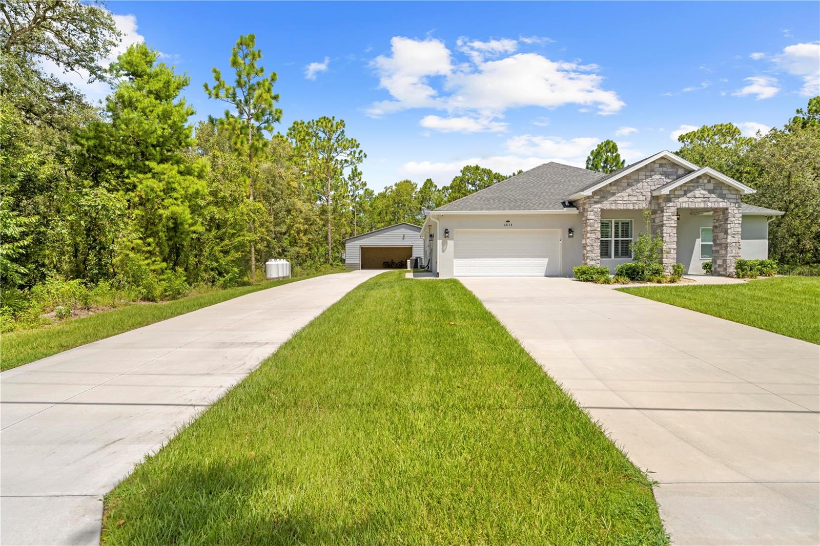 ROYAL HIGHLANDS - Residential