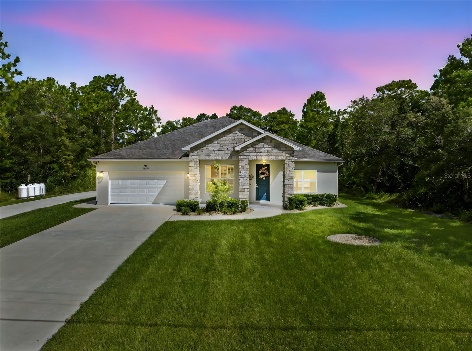 ROYAL HIGHLANDS - Residential