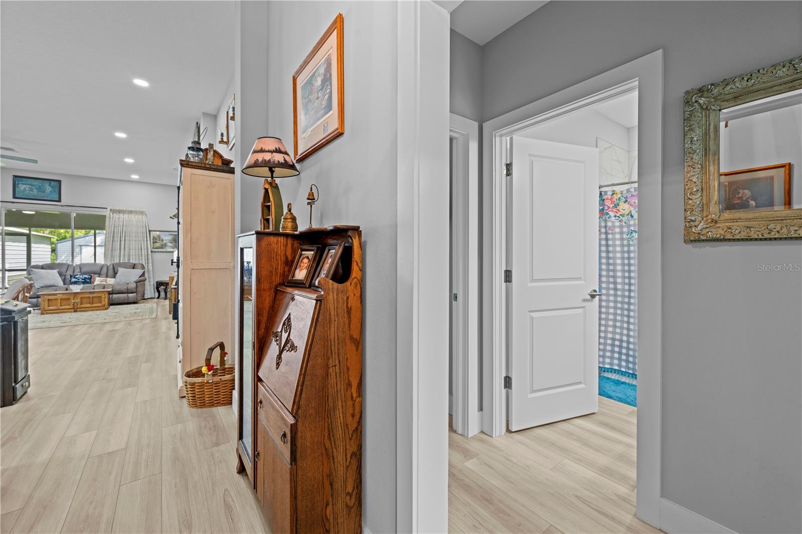 ROYAL HIGHLANDS - Residential