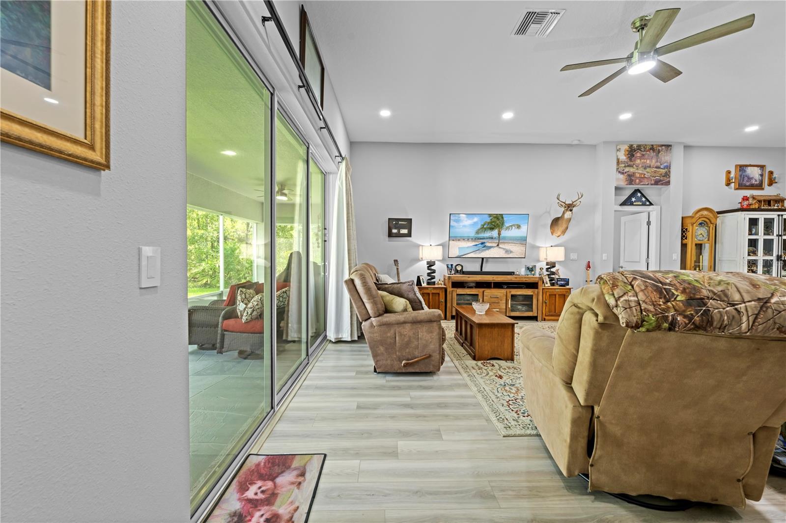 ROYAL HIGHLANDS - Residential
