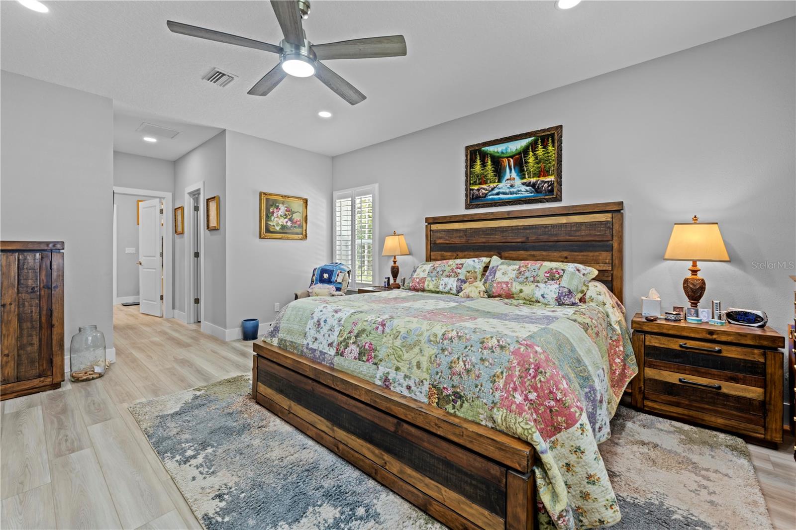 ROYAL HIGHLANDS - Residential