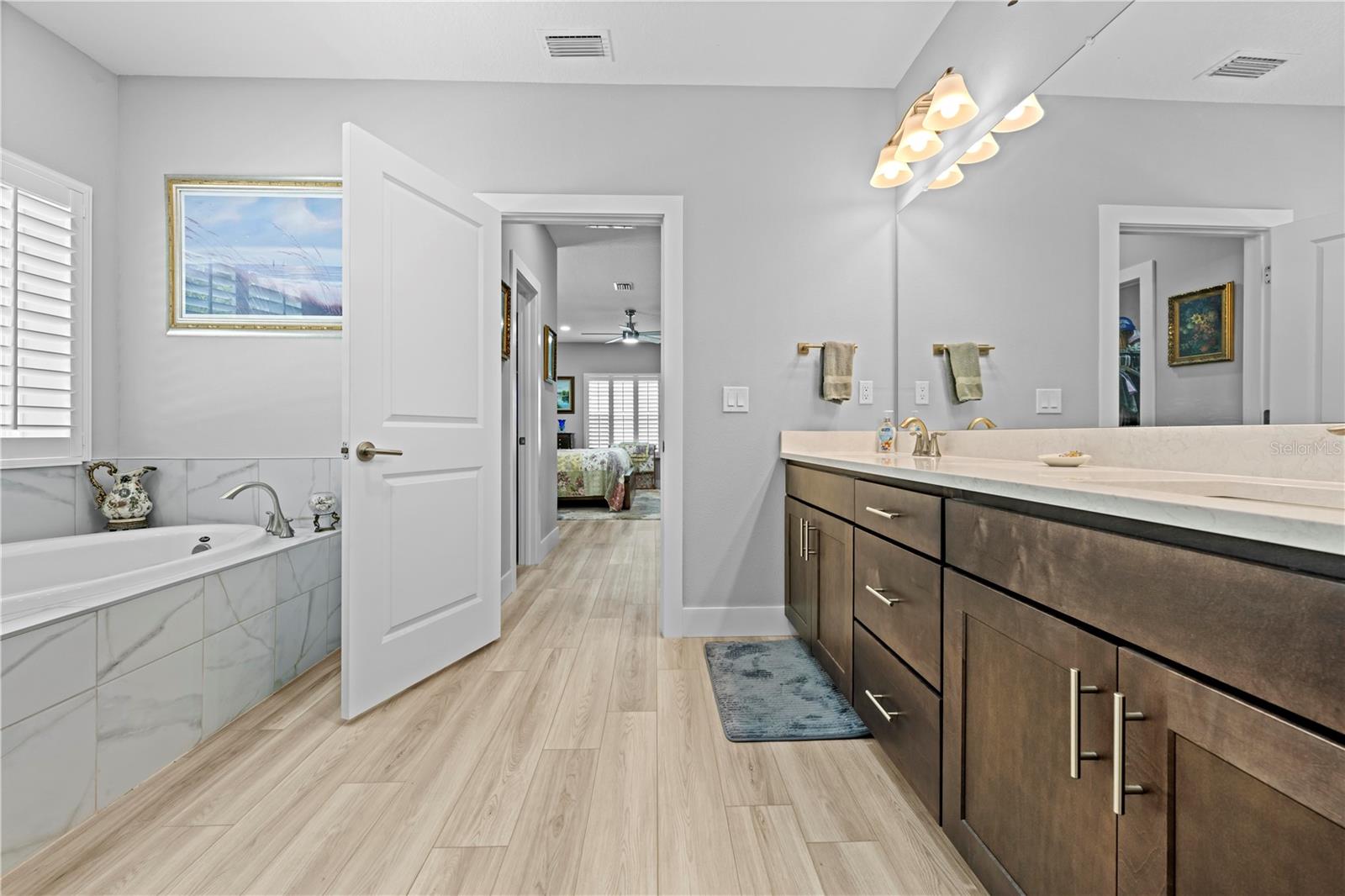 ROYAL HIGHLANDS - Residential
