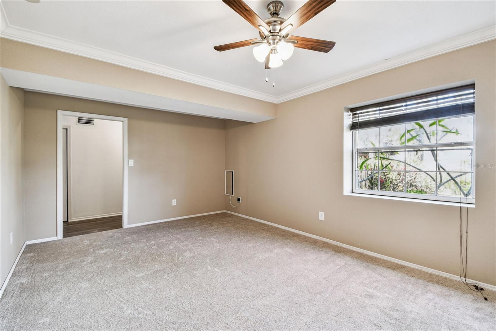 COURTNEY PLUM - Residential