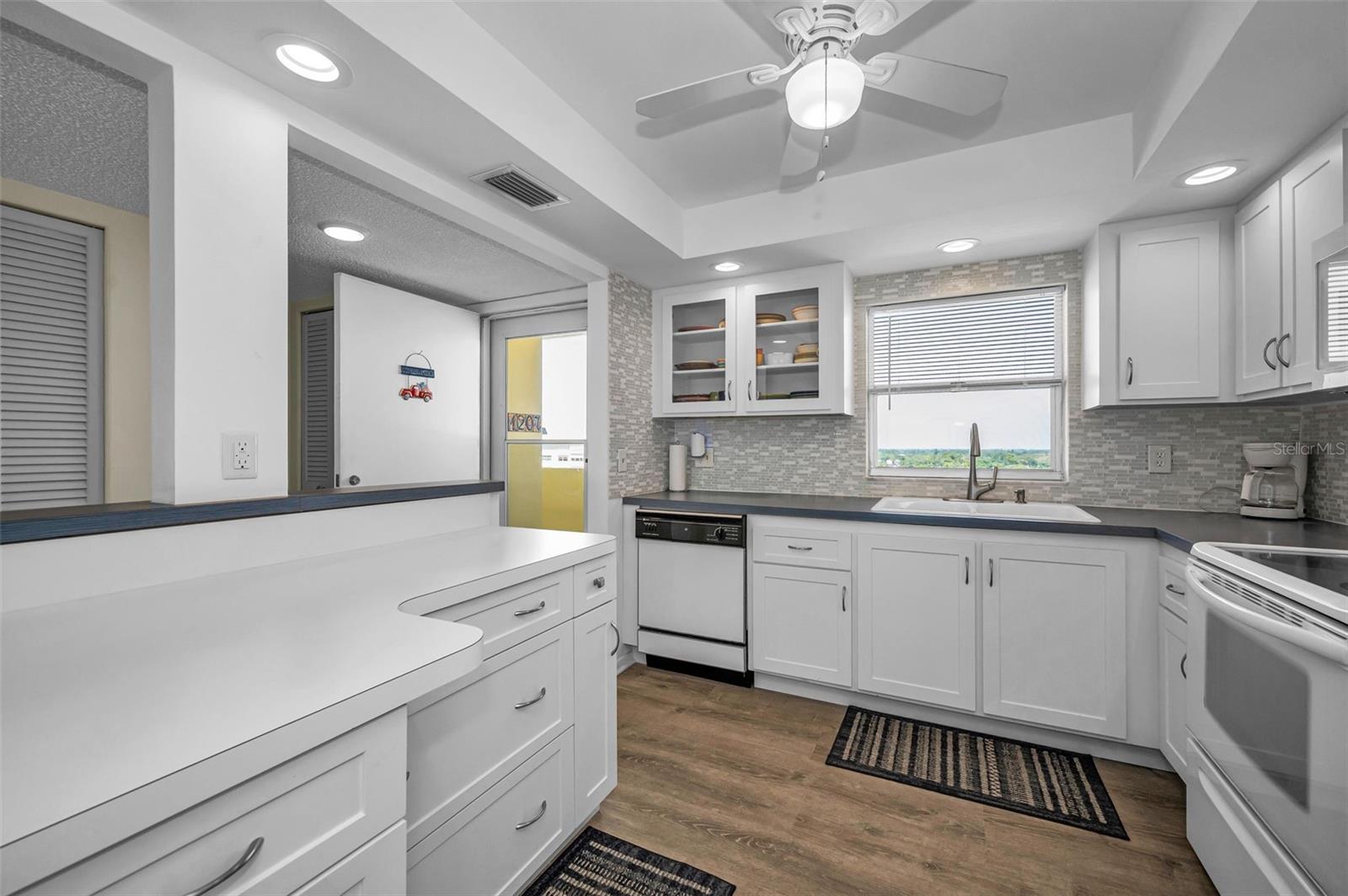 CONCORD TOWERS CONDO - Residential