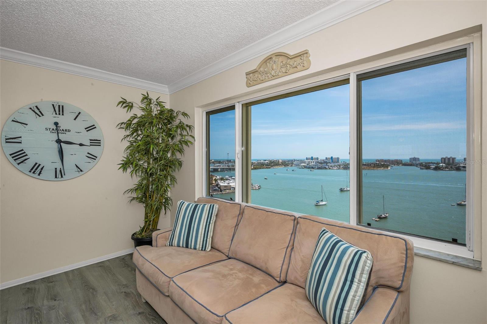 CONCORD TOWERS CONDO - Residential