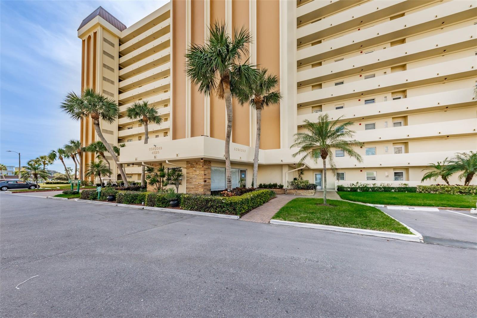 CONCORD TOWERS CONDO - Residential