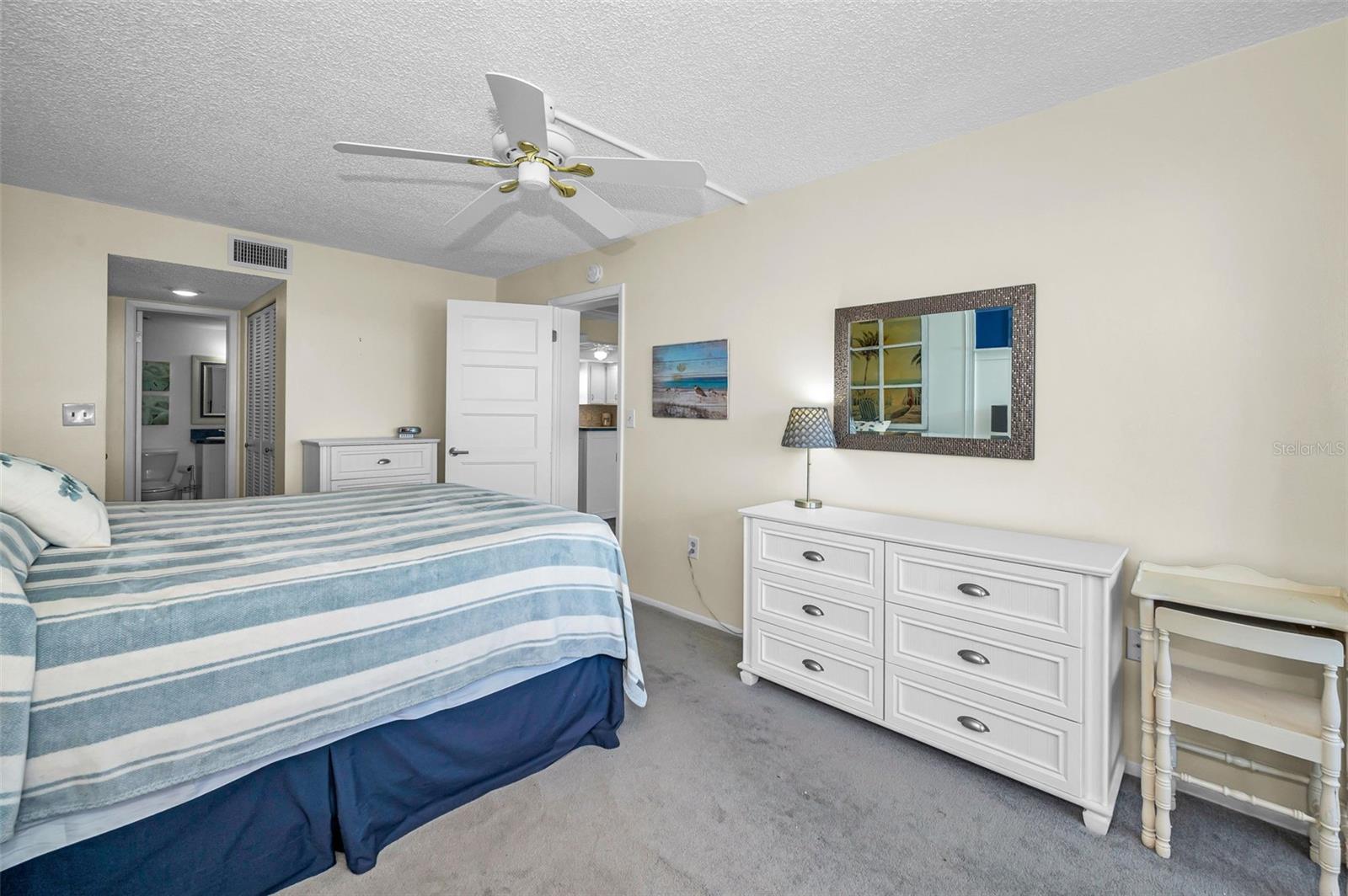 CONCORD TOWERS CONDO - Residential
