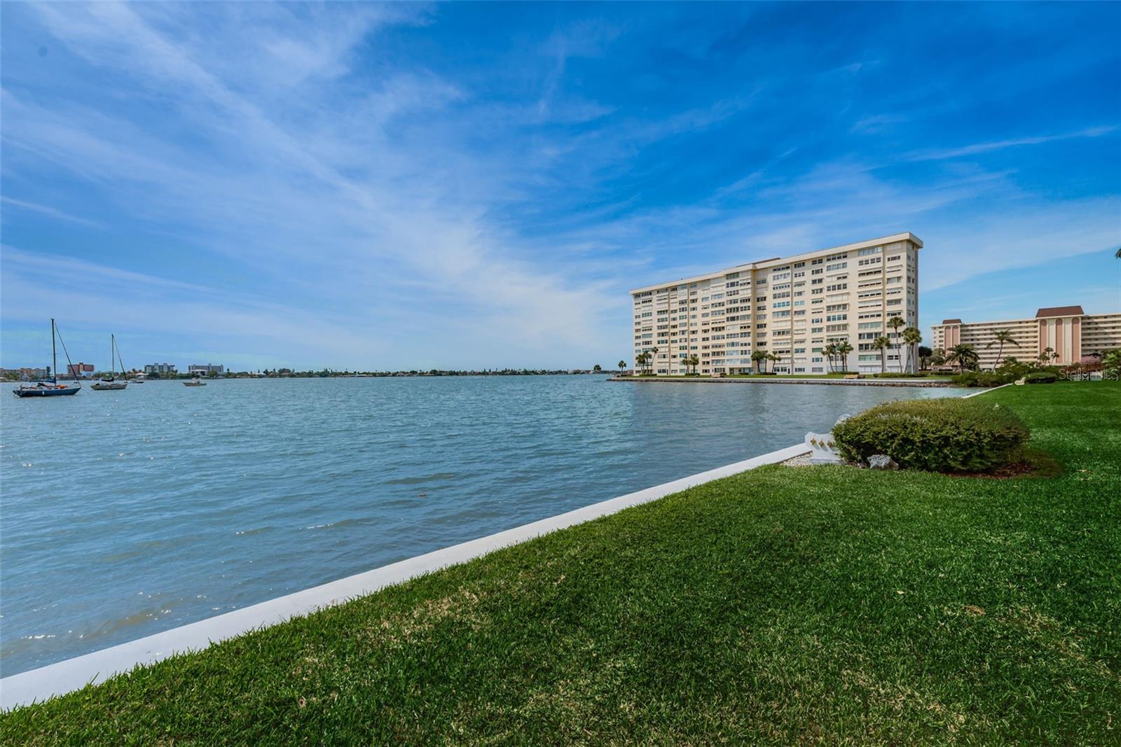 CONCORD TOWERS CONDO - Residential